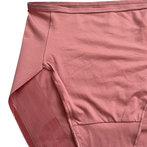 Soma Vanishing Edge Micro Modern Brief Size S Clay Rose Stay Put Silicone Soft - Picture 2 of 6
